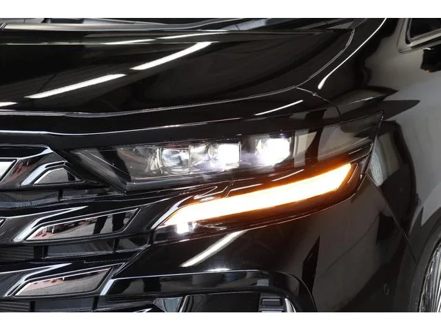 Toyota VELLFIRE HYBRID Z PREMIER 2023 — миниатюра 4