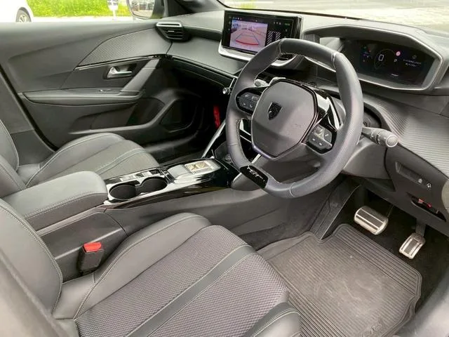 Peugeot 208 GT 2024 — миниатюра 3