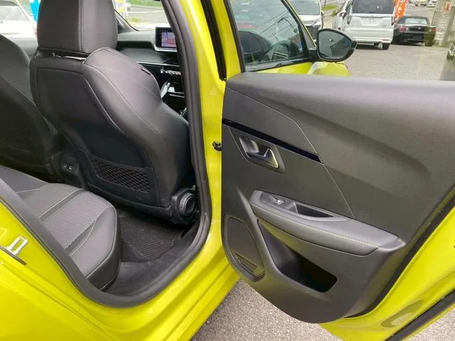 Peugeot 208 GT 2024 — миниатюра 5