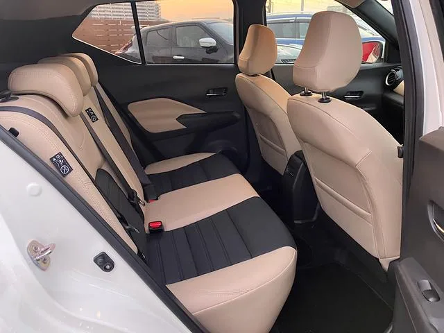 Nissan KICKS X TWO TONE INTERIOR EDITION 2025 — миниатюра 2
