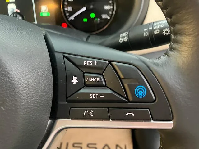 Nissan KICKS X TWO TONE INTERIOR EDITION 2025 — миниатюра 4