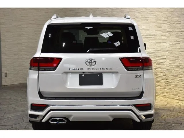 Toyota Land Cruiser ZX 2024 — миниатюра 3
