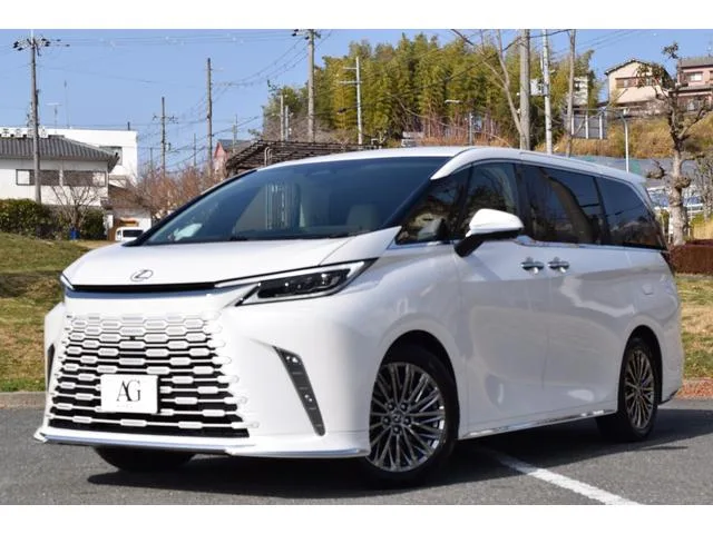 Lexus LM 2025 — миниатюра 2