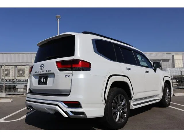 Toyota LAND CRUISER ZX 2024 — миниатюра 3