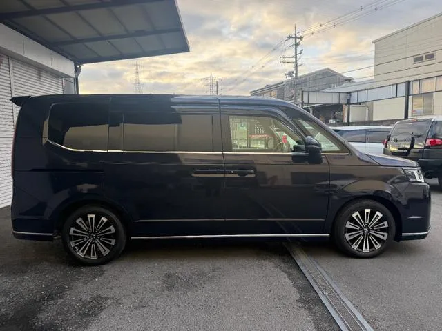 Honda STEPWAGON E:HEV SPADA PREMIUM LINE 2022 — миниатюра 3