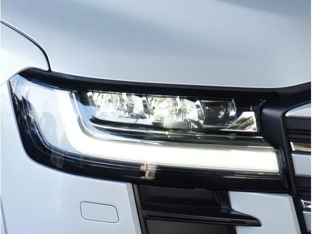 Toyota LAND CRUISER ZX 2023 — миниатюра 2