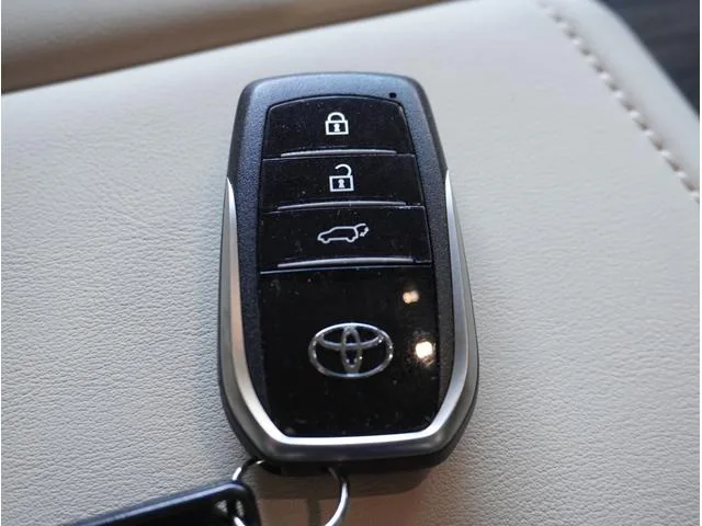 Toyota LAND CRUISER ZX 2023 — миниатюра 4