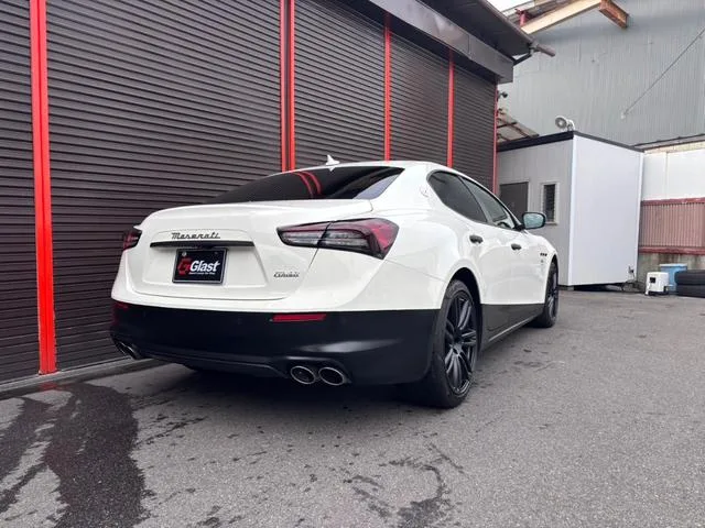 Maserati GHIBLI GT HYBRID 2023 — миниатюра 4
