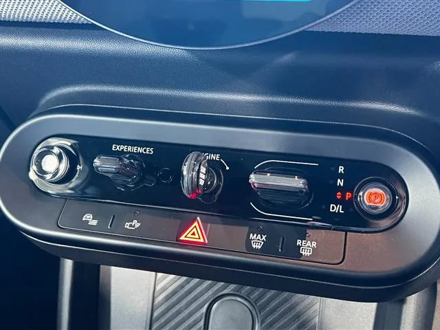 MINI MINI COOPER C FAVOURED TRIM 2024 — миниатюра 3