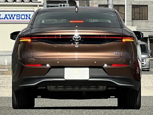 Toyota CROWN CROSSOVER G ADVANCED 2022 — миниатюра 3