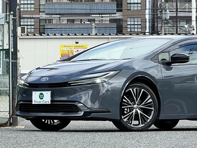 Toyota Prius Z 2023 — миниатюра 4