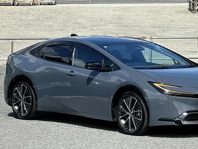 Toyota Prius Z 2023 — миниатюра 5