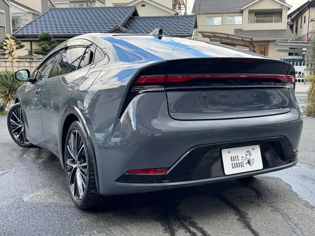 Toyota Prius Z 2023 — миниатюра 3