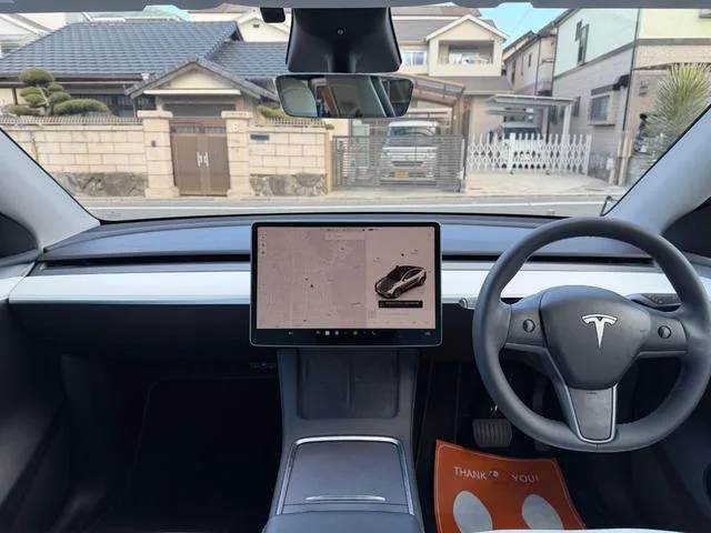 Tesla Model Y BASE GRADE 2022 — миниатюра 5