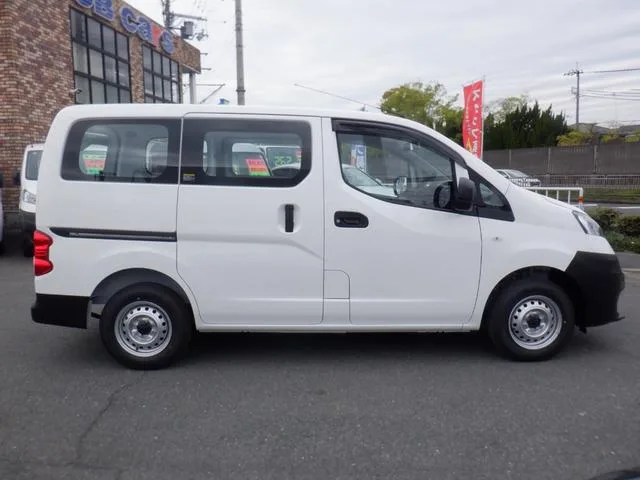 Nissan NV200 VANETTE VAN DX 2026 — миниатюра 2
