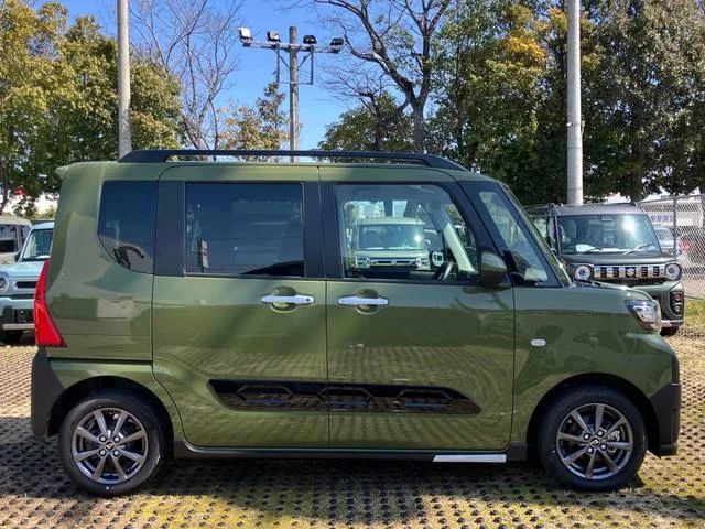 Daihatsu TANTO FUN CR0SS 2025 — миниатюра 2