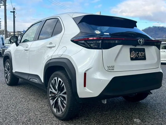 Toyota YARIS CROSS Z 2023 — миниатюра 3