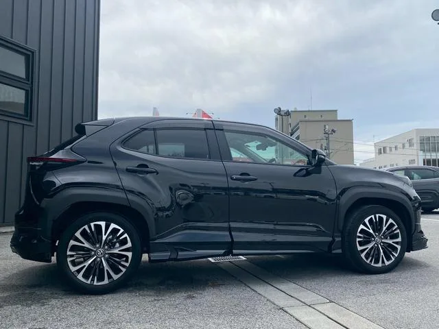 Toyota YARIS CROSS G 2023 — миниатюра 3