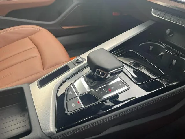 Audi A4 AVANT 40 TDI QUATTRO ADVANCED 2024 — миниатюра 3
