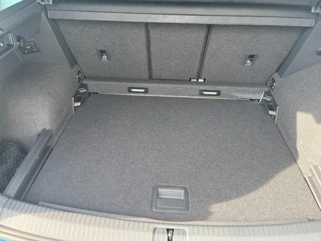Volkswagen Tiguan TSI ELEGANCE 2024 — миниатюра 4
