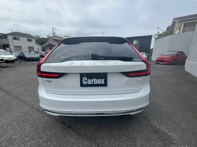 Volvo V90 RECHARGE PLUG IN HYBRID T8 AWD INSCRIPTION 2022 — миниатюра 5