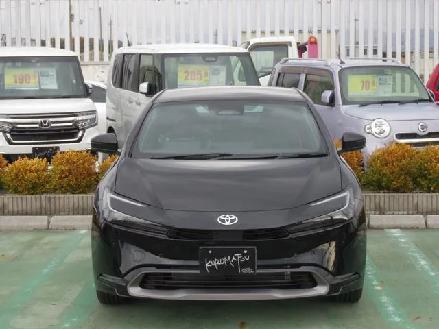Toyota Prius Z 2023 — миниатюра 2