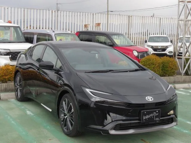 Toyota Prius Z 2023 — миниатюра 3