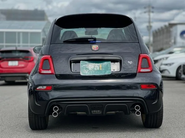 Abarth ABARTH 695 75 ANNIVERSARIO BASE GRADE 2024 — миниатюра 3