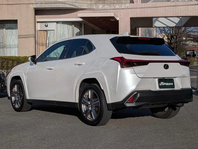 Lexus UX UX250H GRACEFUL EXPLORER 2023 — миниатюра 4