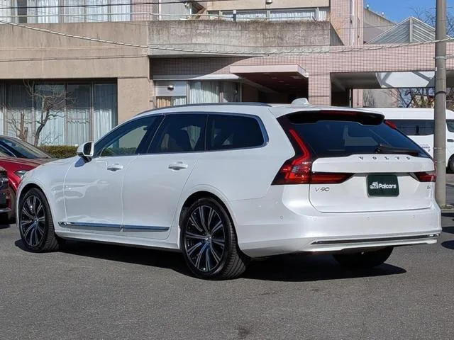 Volvo V90 ULTIMATE B5 2025 — миниатюра 4