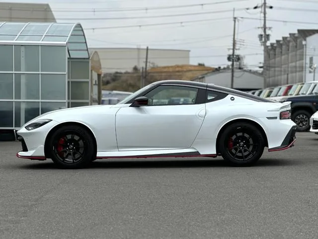 Nissan FAIRLADY Z NISMO 2024 — миниатюра 4