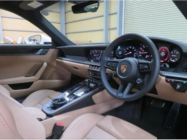 Porsche 911 2024 — миниатюра 4
