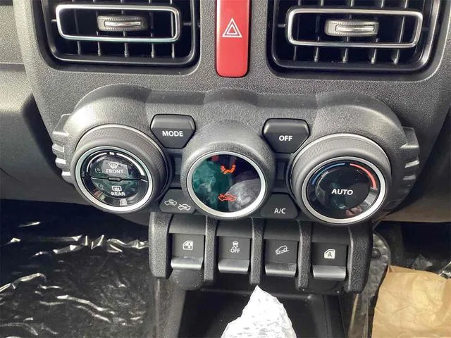 Suzuki JIMNY NOMADE FC 2026 — миниатюра 3