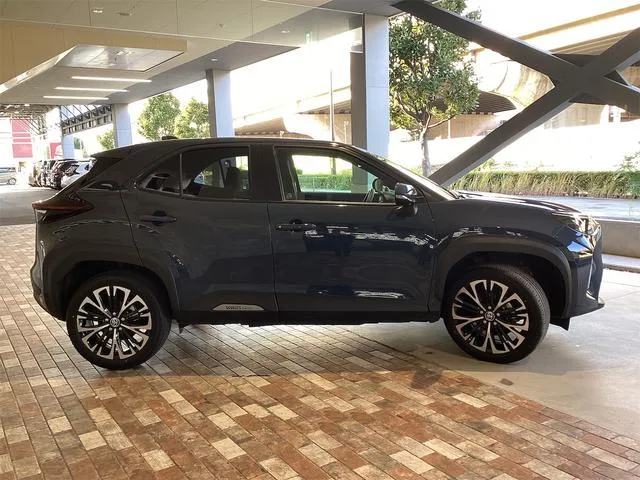 Toyota YARIS CROSS HYBRID Z 2025 — миниатюра 2