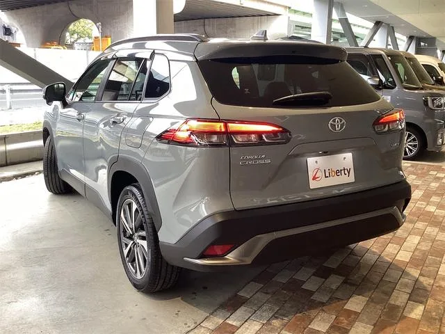 Toyota CorollaCross HYBRID Z 2025 — миниатюра 4