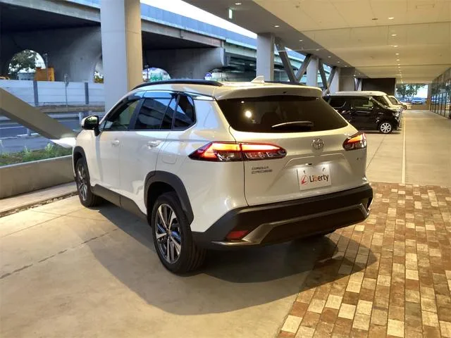 Toyota CorollaCross HYBRID Z 2024 — миниатюра 2