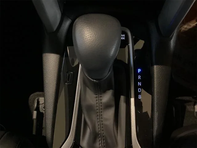 Toyota CorollaCross HYBRID Z 2024 — миниатюра 4