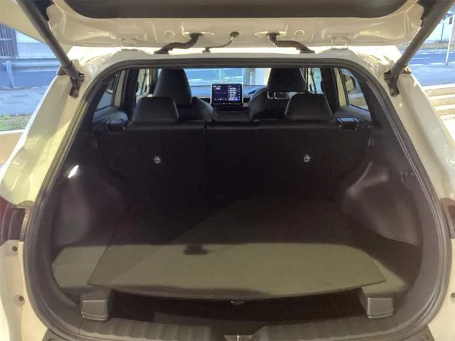 Toyota CorollaCross HYBRID Z 2024 — миниатюра 5