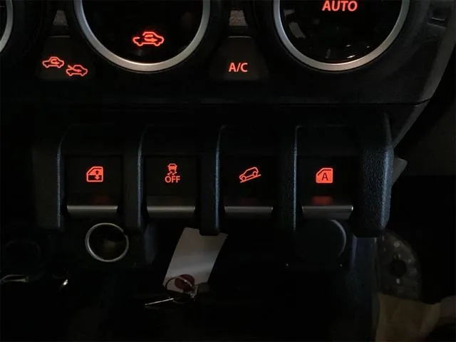 Suzuki JIMNY NOMADE FC 2026 — миниатюра 4