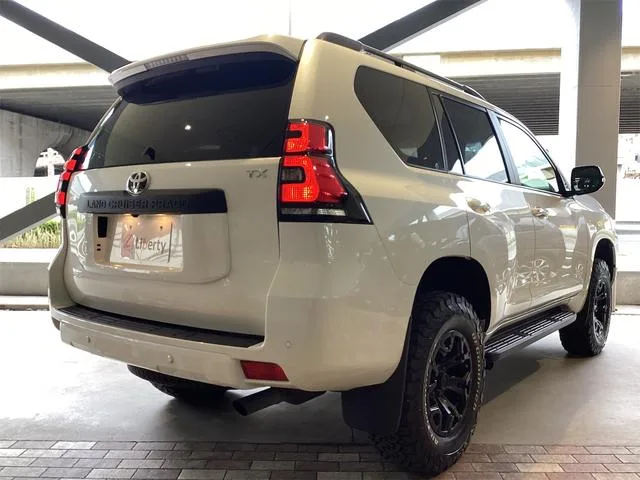 Toyota LAND CRUISER PRADO TX L PACKAGE MATT BLACK EDITION 2023 — миниатюра 2