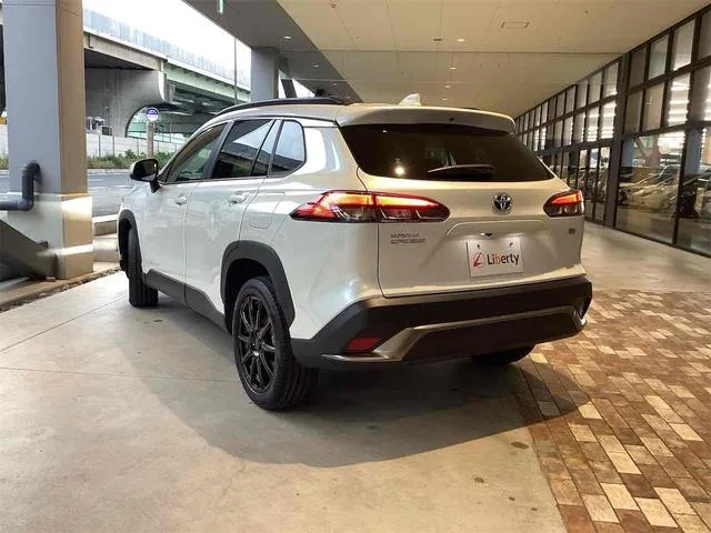 Toyota CorollaCross HYBRID Z 2022 — миниатюра 2