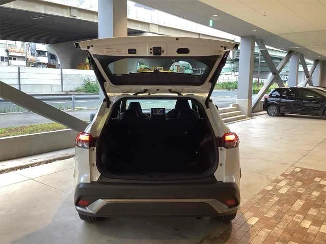 Toyota CorollaCross HYBRID Z 2022 — миниатюра 5