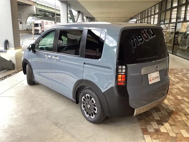 Honda FREED CROSSTAR 2026 — миниатюра 2