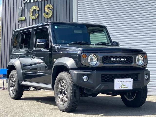 Suzuki JIMNY NOMADE FC 2025 — фото 1, купить с доставкой в Москву