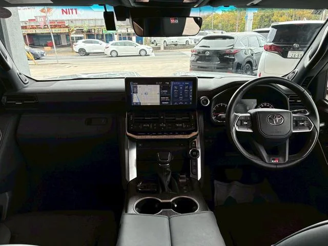 Toyota LAND CRUISER GR SPORT 2023 — миниатюра 4