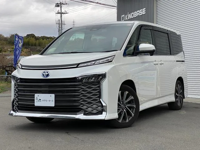 Toyota VOXY HYBRID S-Z 2024 — фото 1, купить с доставкой в Москву
