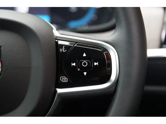 Volvo V90 RECHARGE ULTIMATE T8 AWD PLUG IN HYBRID 2024 — миниатюра 5
