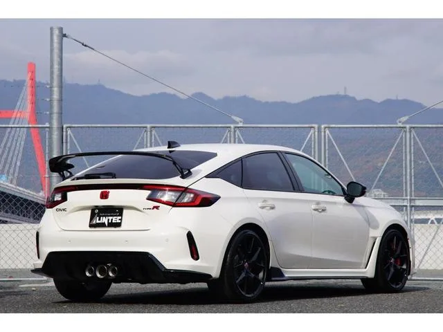 Honda CIVIC TYPE R RACING BLACK PACKAGE 2025 — миниатюра 4