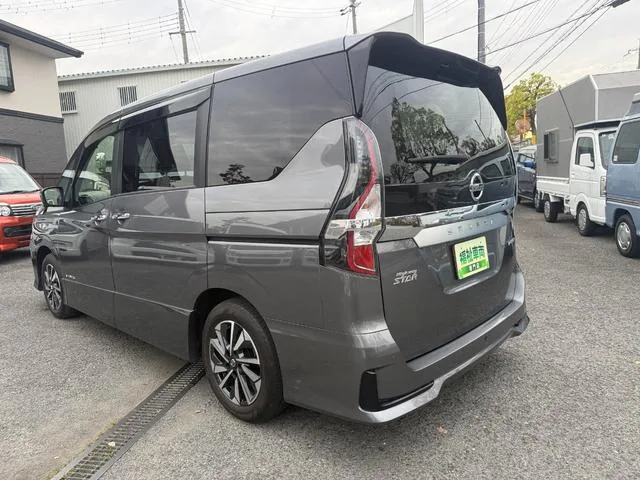 Nissan SERENA E-POWER HIGHWAY STAR V 2022 — миниатюра 4