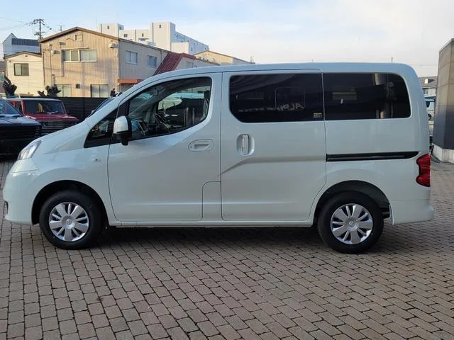 Nissan NV200VANETTE WAGON 2026 — миниатюра 4